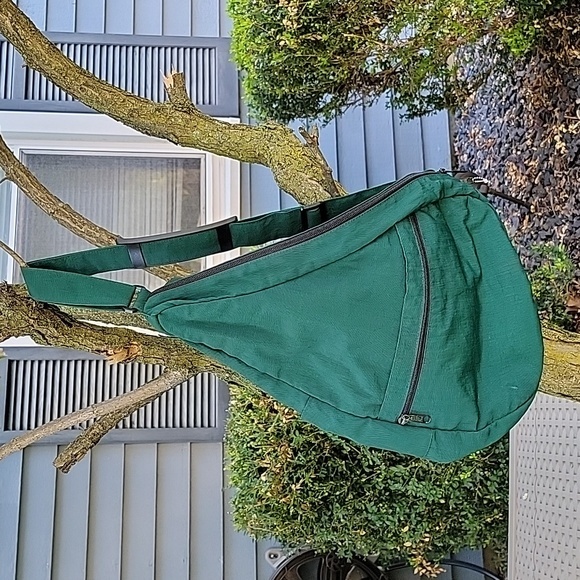 Ameribag Healthy Back DistressedNylon Multipocket Sling/Crossbody